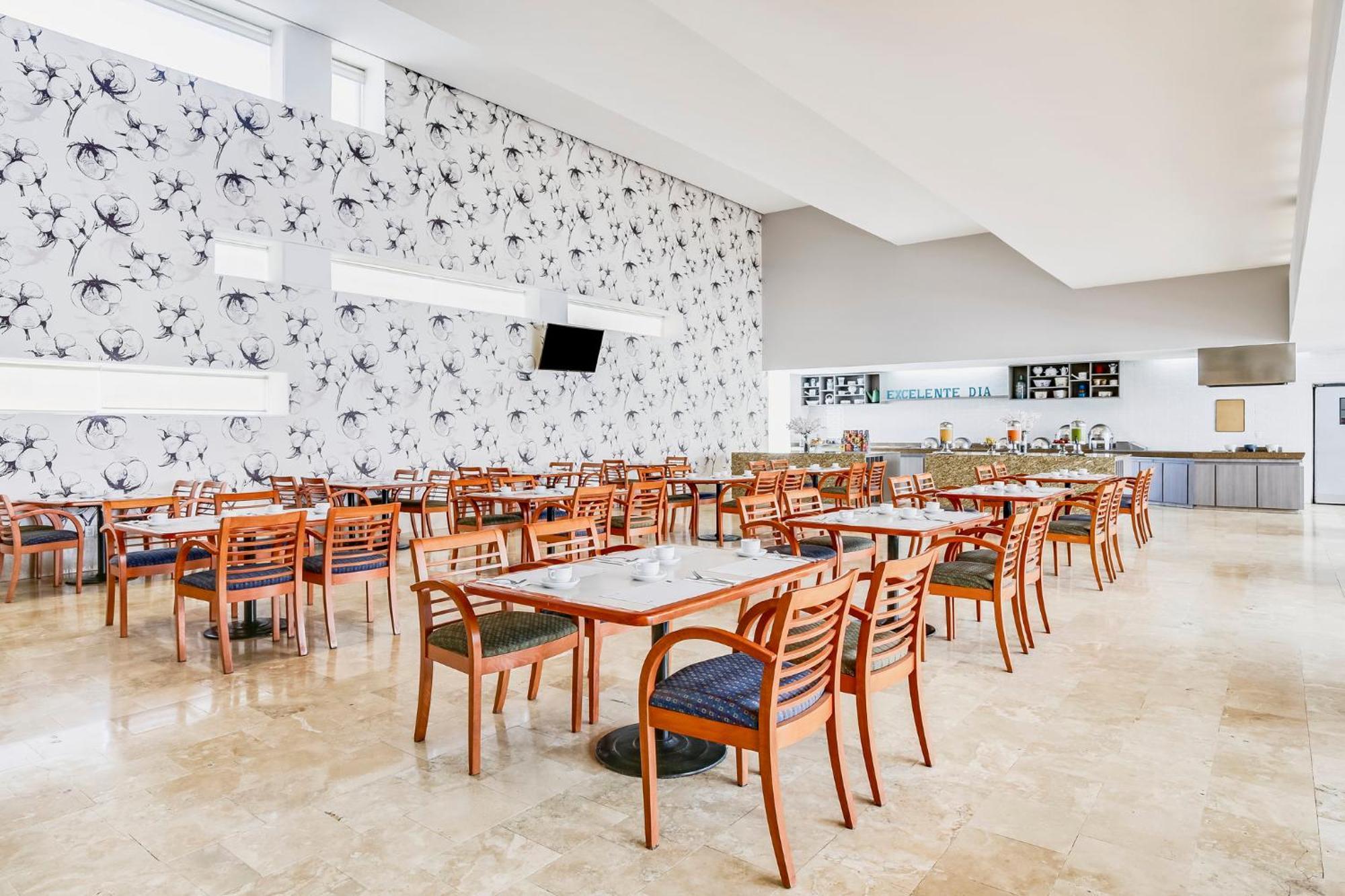 Fiesta Inn Torreon Galerias Buitenkant foto